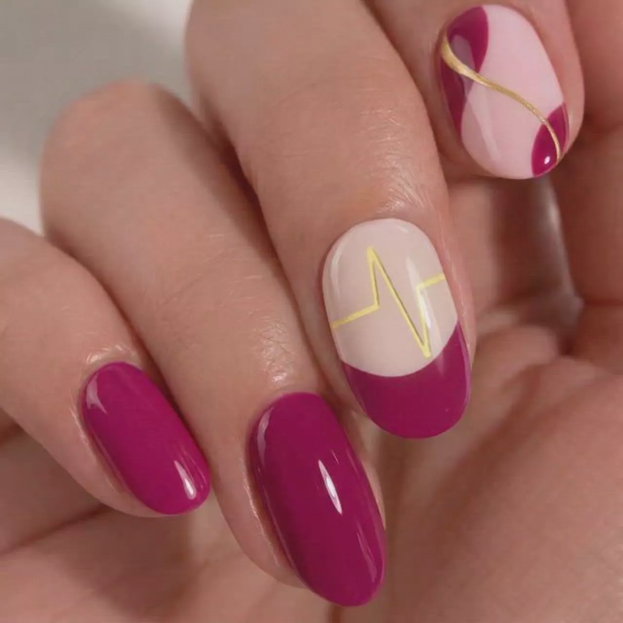 Mylee x Eilish McColgan On Track Gel Nail Wraps - Image 3